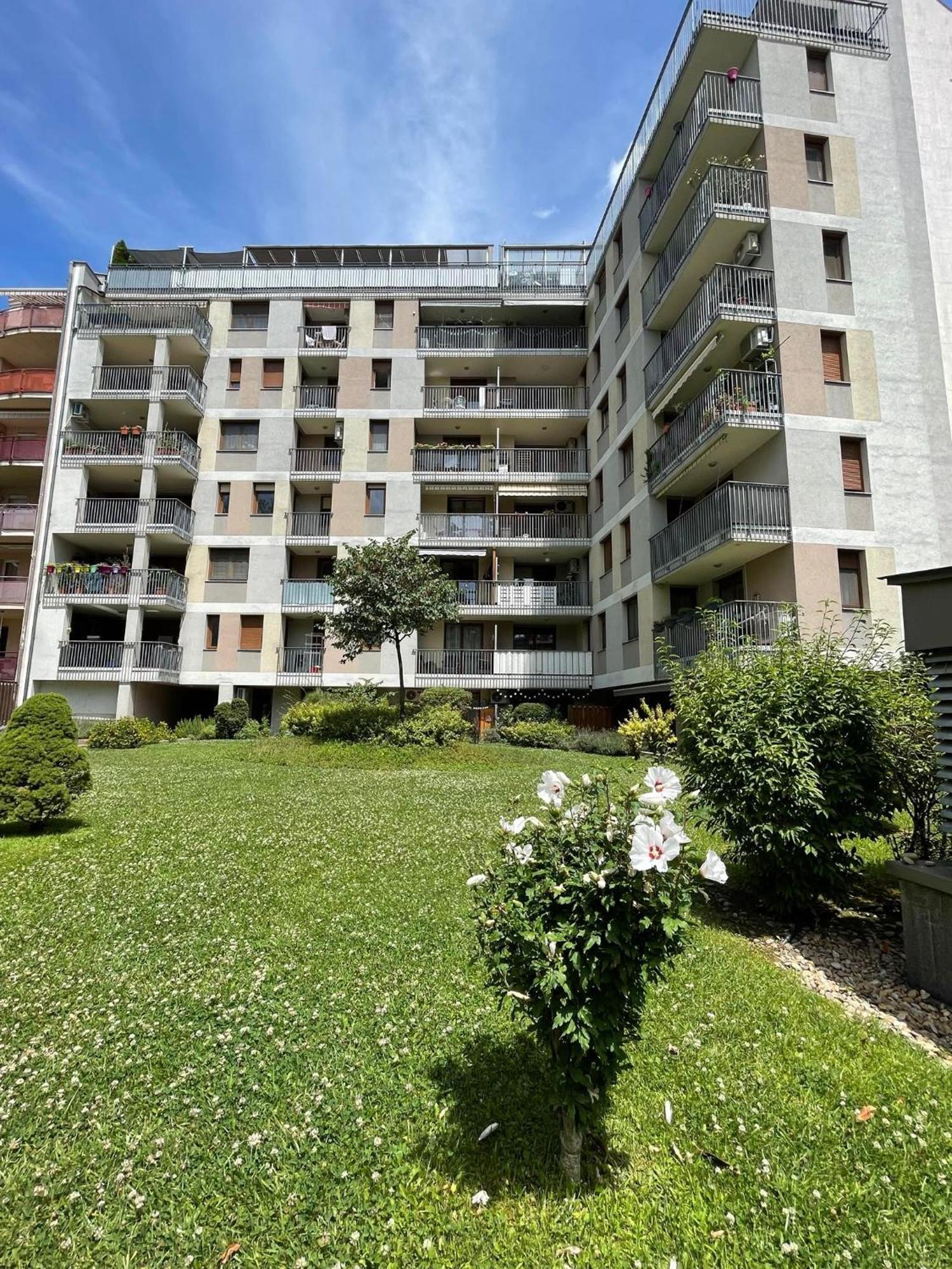 Green City Apartment Budapest - Free Garage, Ac, Balcony, Wi-Fi ภายนอก รูปภาพ